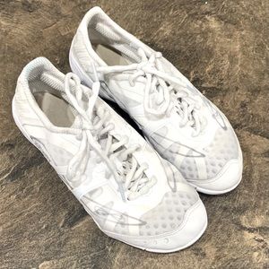 EUC Youth 5 Nfinity VENGEANCE Cheer shoes